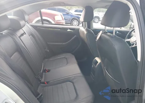 2015 Volkswagen Jetta 1.8T Sel from USA, damaged, VIN 3VWL07AJ4FM221228